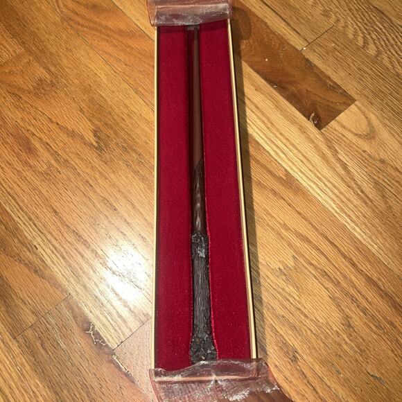 Harry Potter Wand 643/ 963 Noble Collection Olivanders Warmer Bros Boxed - Picture 7 of 13